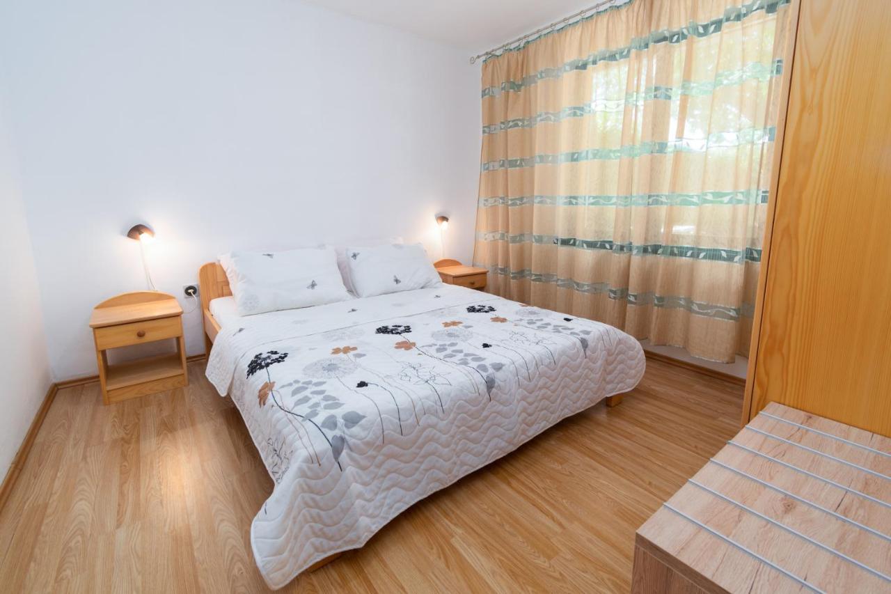 Apartments By The Sea Punat, Krk - 5351 Luaran gambar
